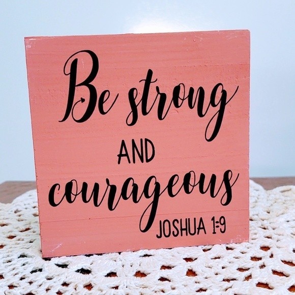 Handmade Tiered Tray Decor/Mini Wood Sign/Be Strong & Courageous Bible Verse - Picture 1 of 1